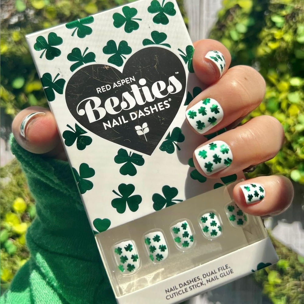 Red Aspen Lucky to Have you Bestie, Liana